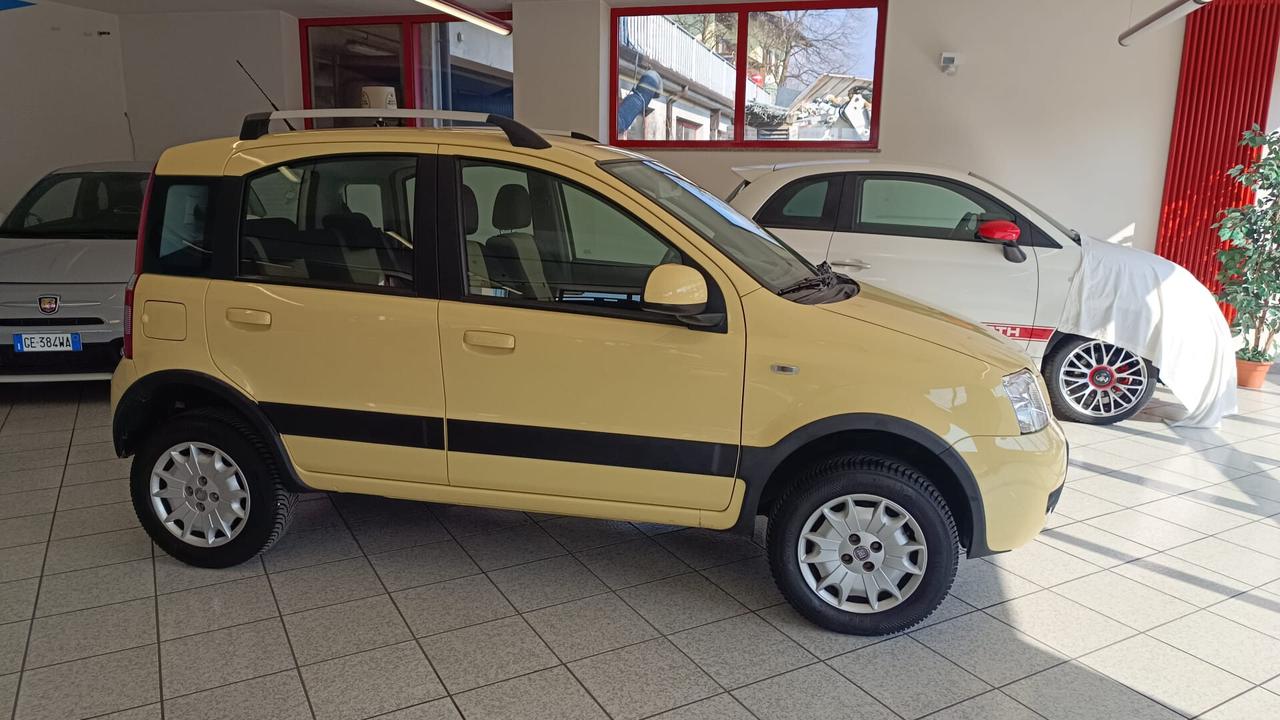 FIAT PANDA 1.2 BENZINA 4X4 CLIMBING 4WD