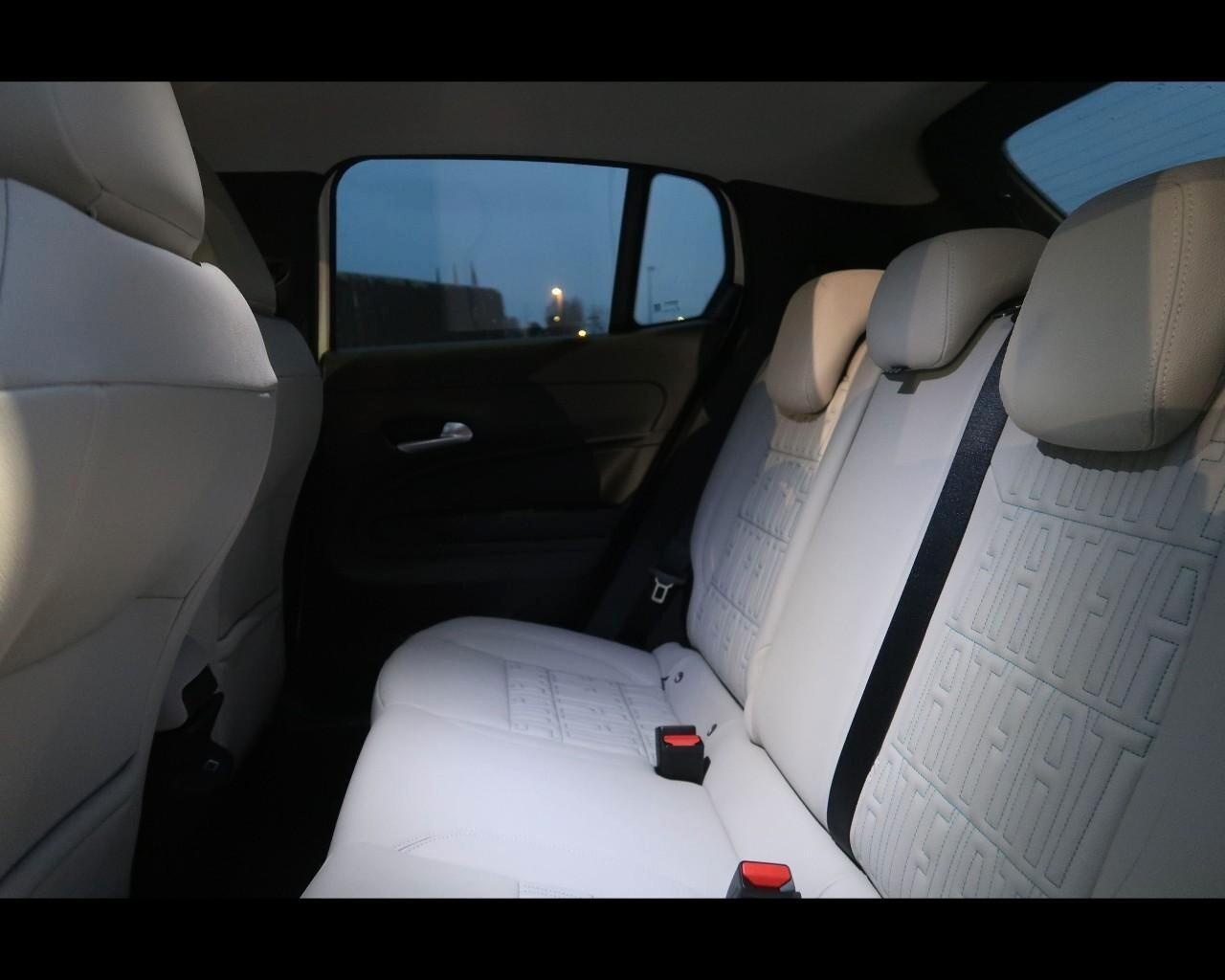 Fiat 600 Hybrid 110 CV DCT MHEV La Prima