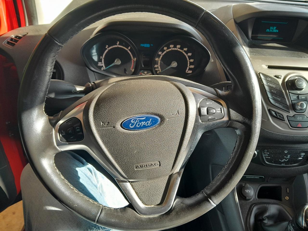 Ford Tourneo Connect autocarro 4 posti