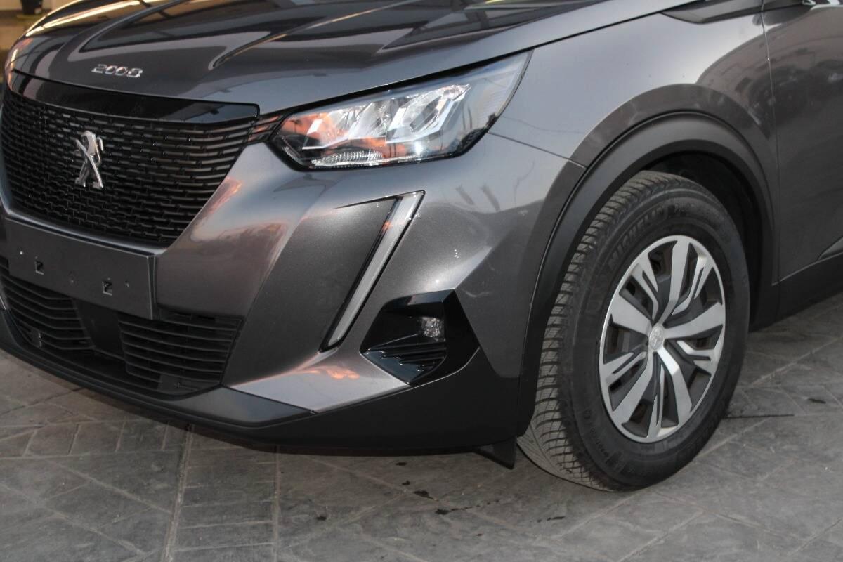 Peugeot 2008 1.2 puretech Active s&s 100cv Con NAVIGATORE