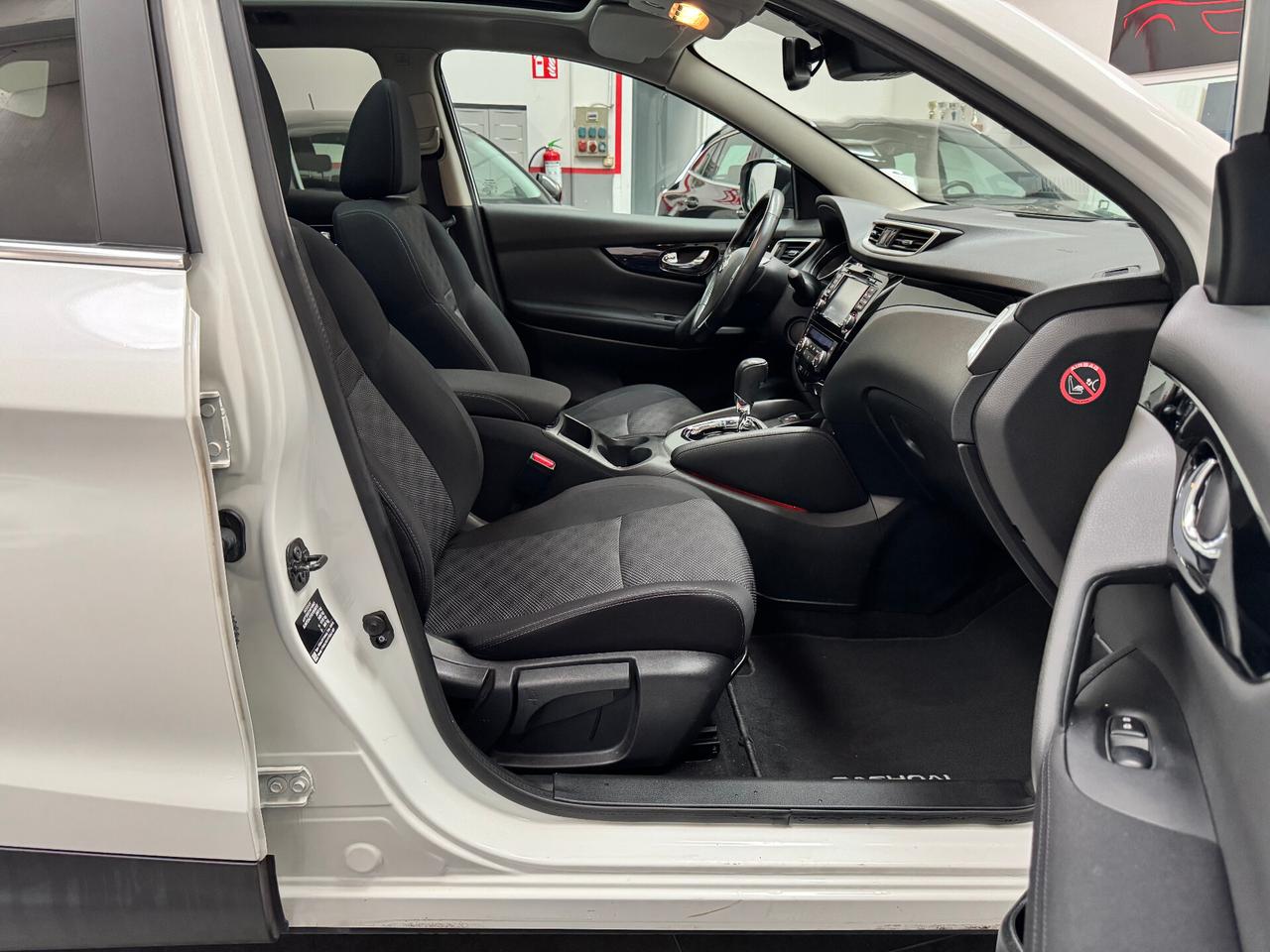 Nissan Qashqai 1.6 dci N-Connecta 2wd 130cv xtronic