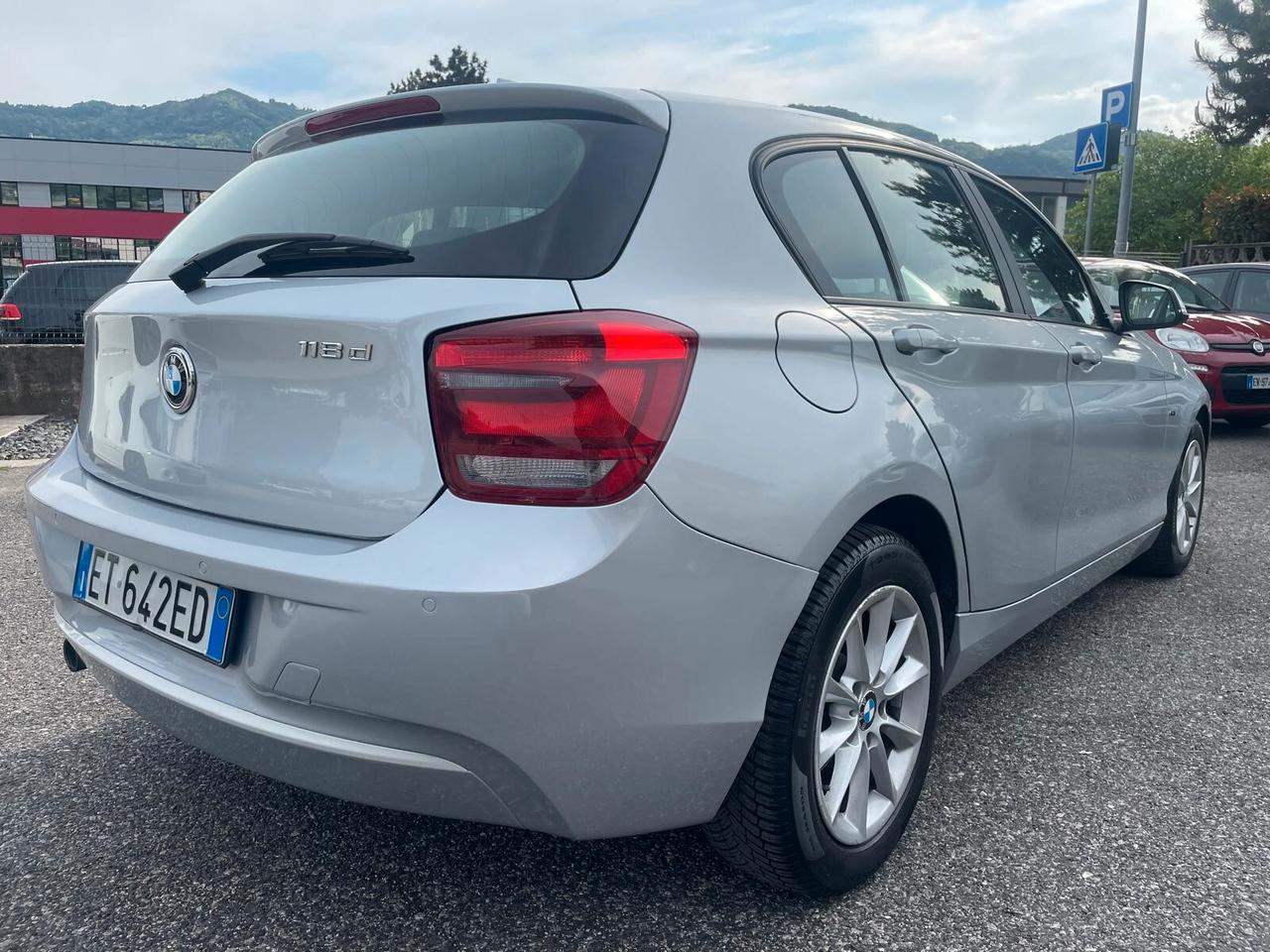 Bmw 118 118d 5p. Urban