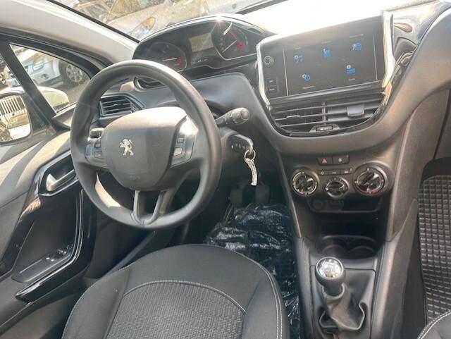 PEUGEOT 208 1.2