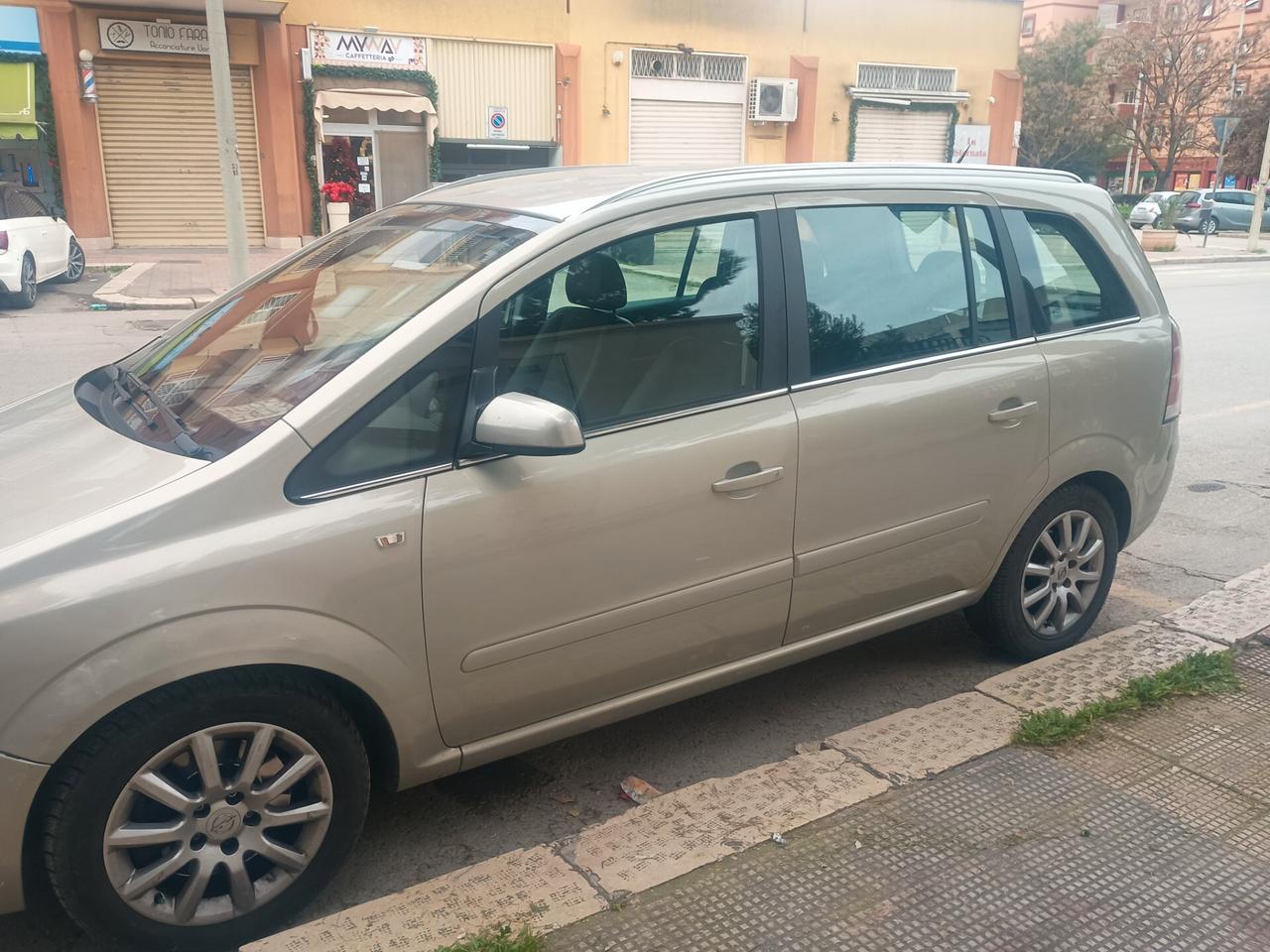 Opel Zafira 1.9 CDTI 120CV Cosmo