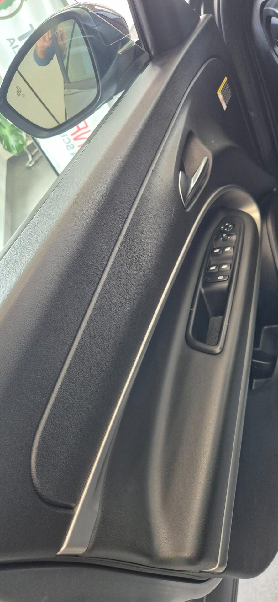 Jeep Avenger 1.2 Turbo 100 CV Summit