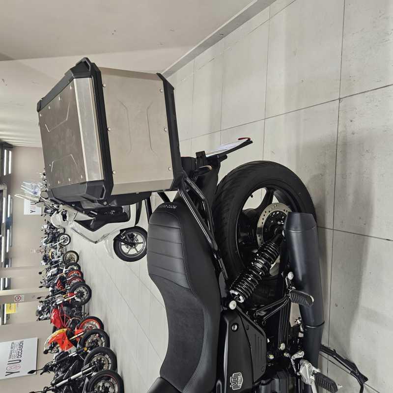 Moto Guzzi V7 Stone - 2026
