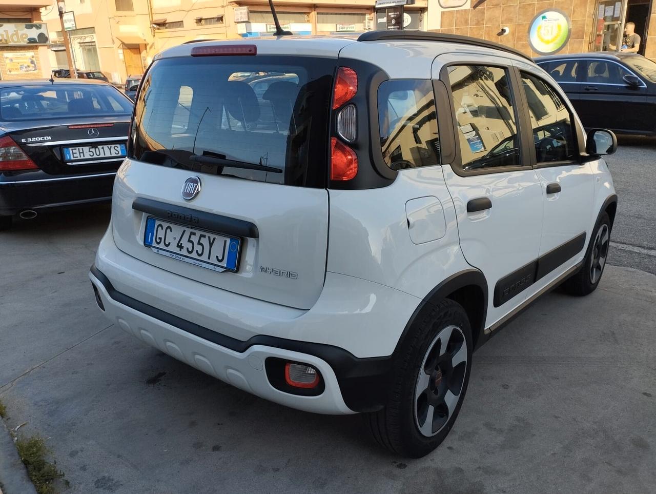 Fiat Panda 1.0 FireFly S&S Hybrid City Cross