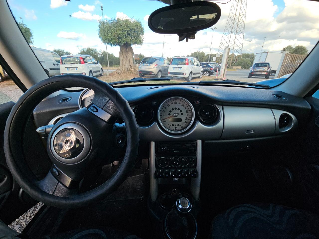 Mini 1.4 tdi One D de luxe kw 55 cv 75