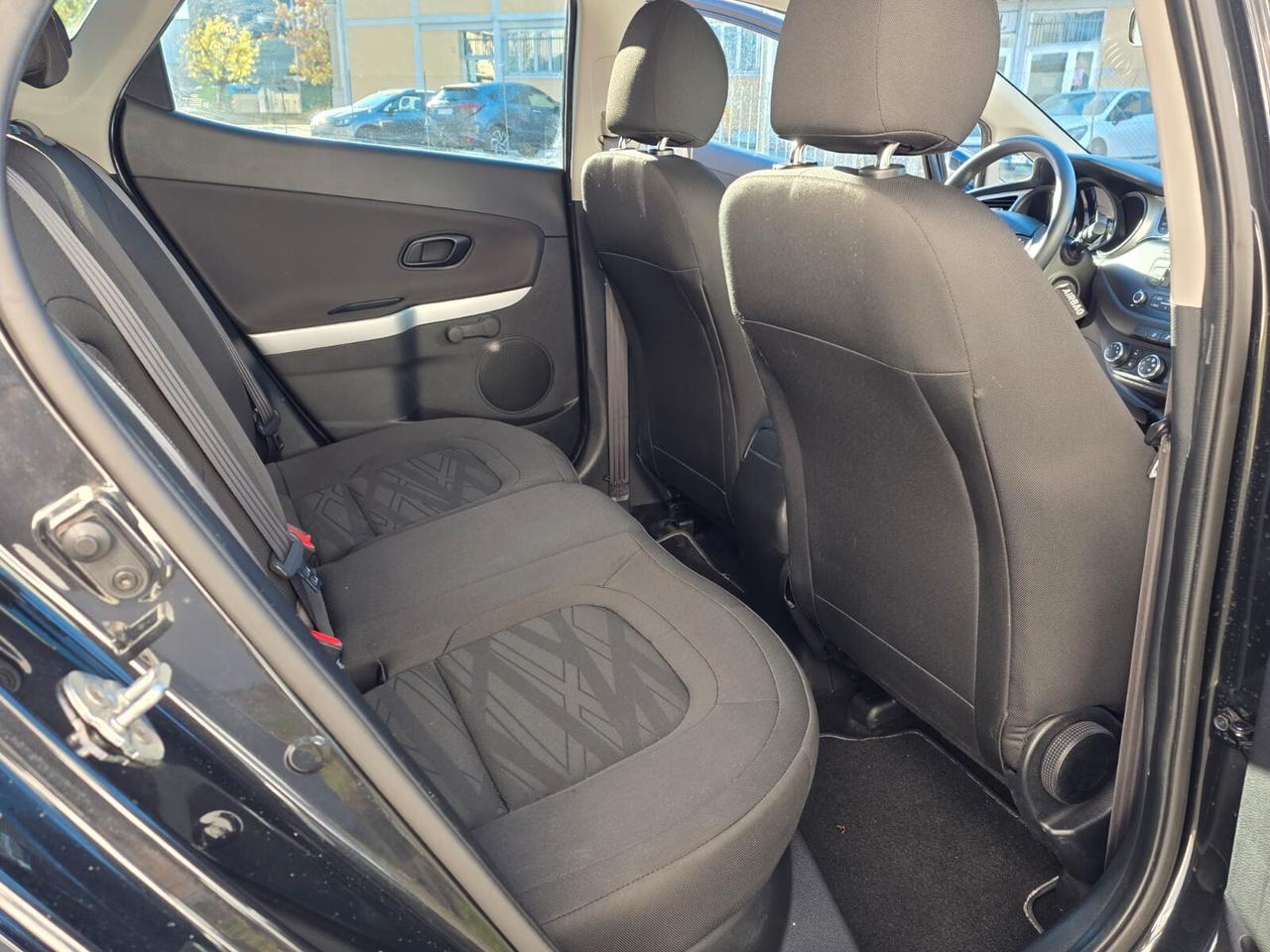 Kia Ceed 1.6 CRDI UNICO PROPRIETARIO ADATTA A NEOPATENTATI