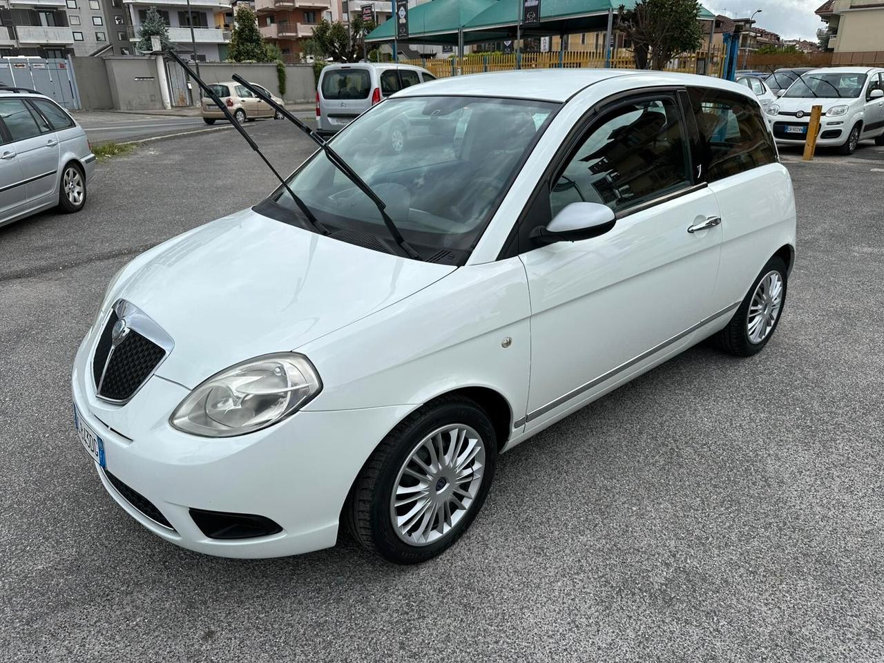 LANCIA YPSILON 1.2BENZINA 60CV 100MILAKM