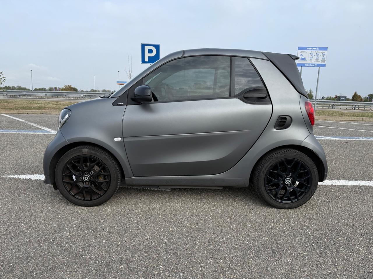 Smart Fortwo CABRIO 90CV Suitegrey Superpassion NAVI LED