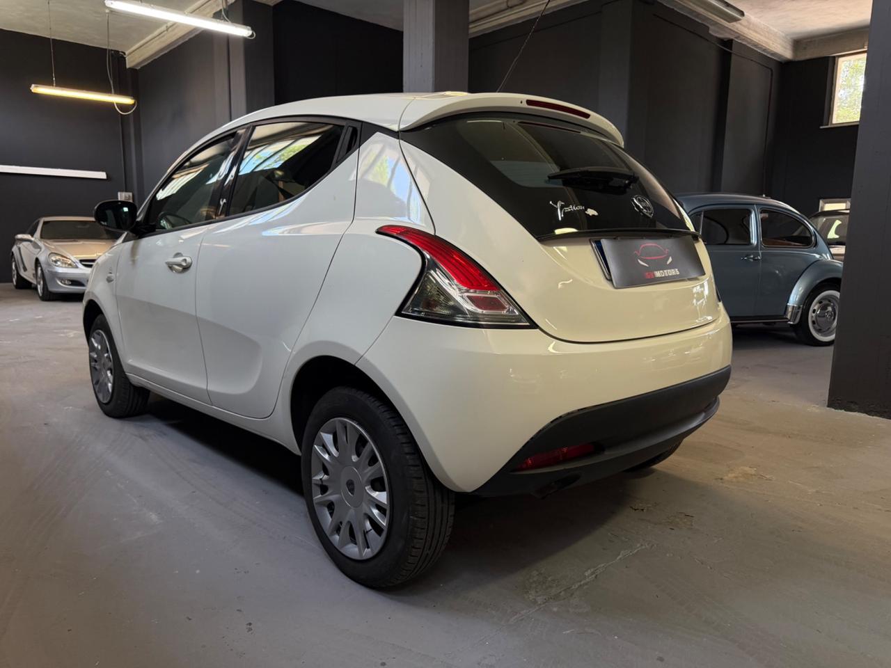 Lancia Ypsilon 0.9 TwinAir 85CV 2015
