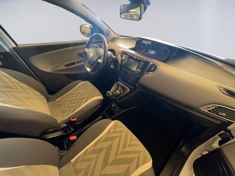 Lancia Ypsilon 1.2 69cv Gold