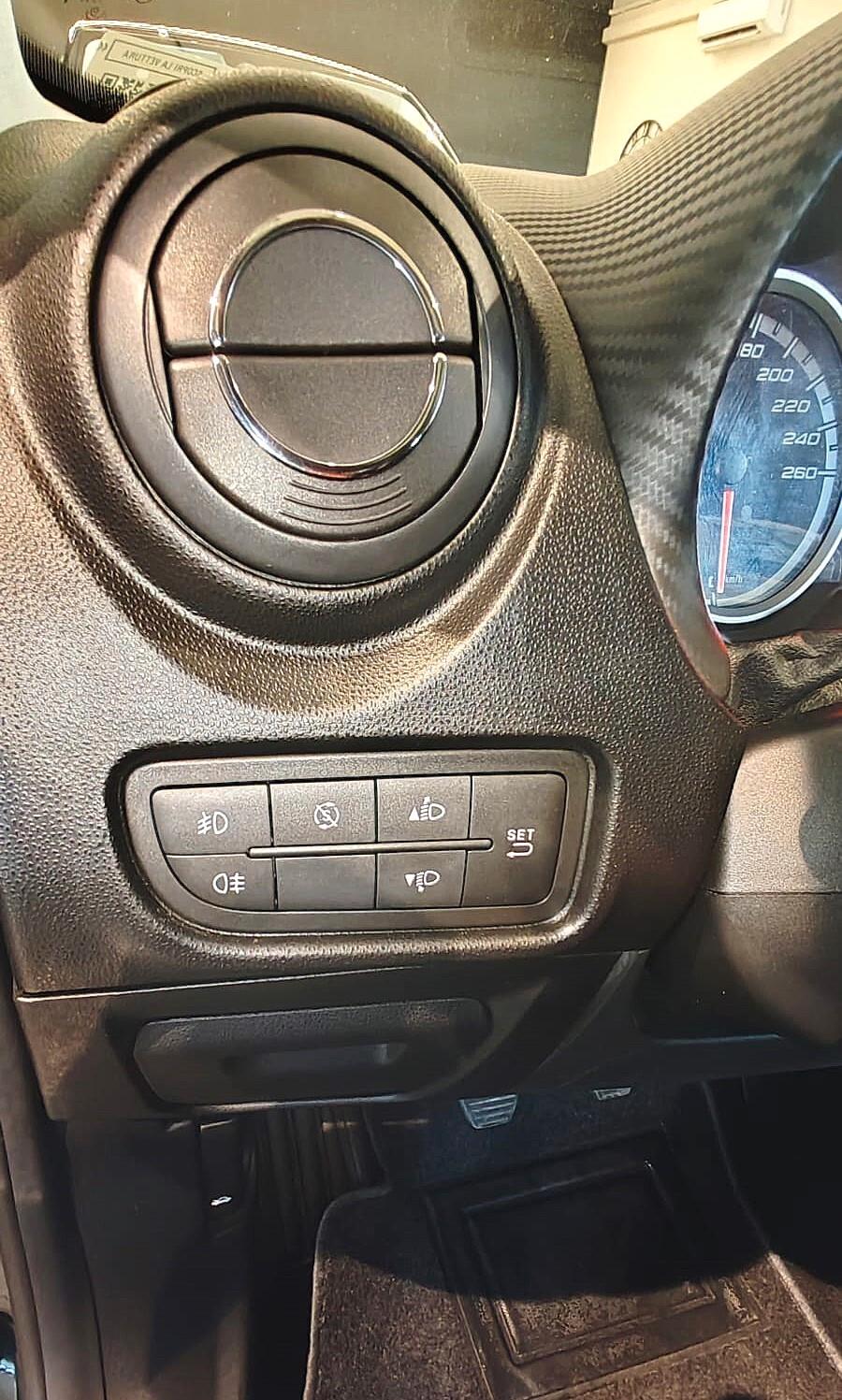 Alfa Romeo MiTo 0.9 T 105 CV TwinAir S&S Distinctive