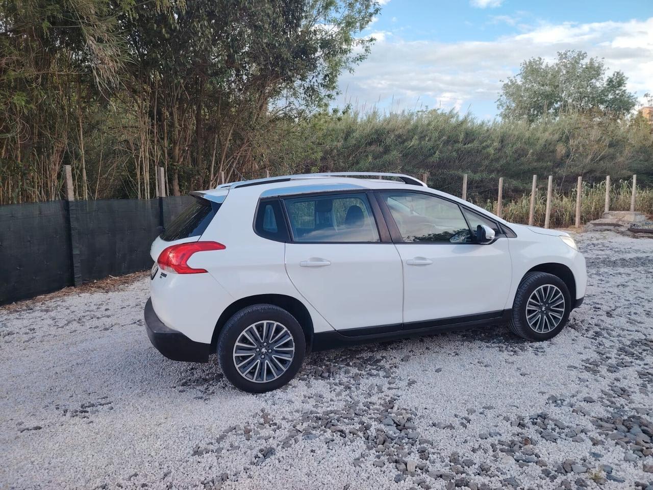 Peugeot 2008 1.6 e-HDi 92 CV Stop&Start robotizzato Allure