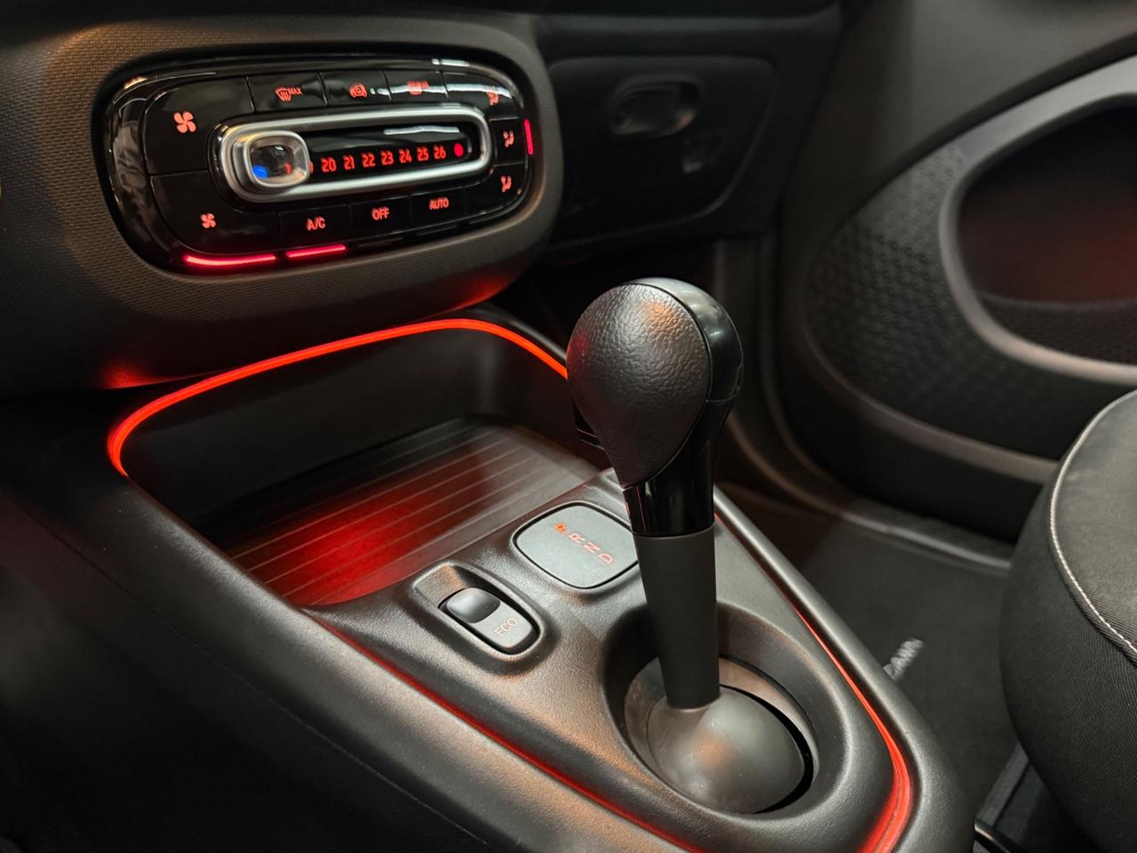 Smart ForTwo EQ Ushuaïa NAVI KAMERA Pronta consegna !!