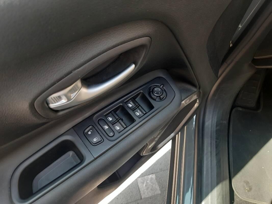 Jeep Renegade 1.6 mjt Limited 130CV - Autocarro