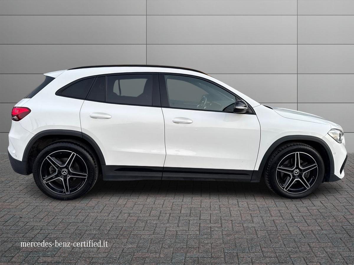 Mercedes-Benz GLA 200 d Premium auto