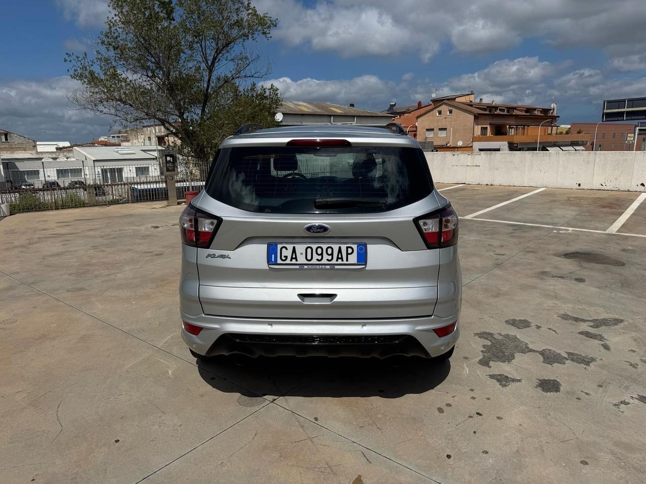 Ford Kuga 1.5 TDCI 120 CV S&S 2WD ST-Line