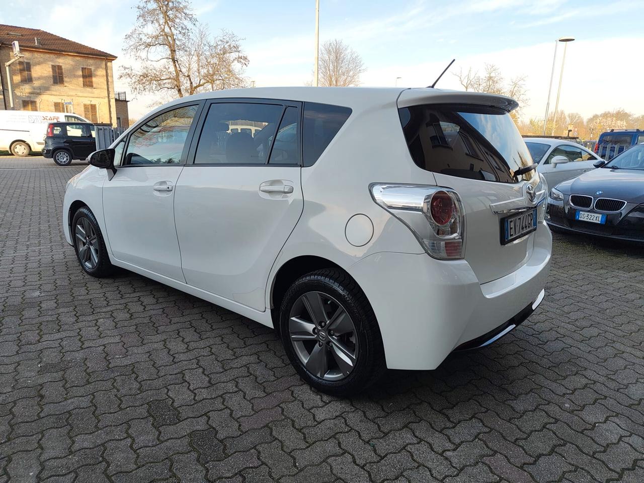 Toyota Verso 1.6 D-4D 7 posti *TETTO PANORAMA*