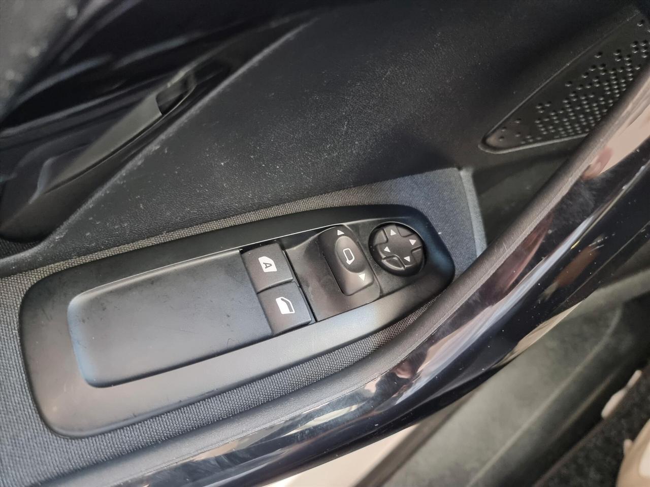 Peugeot 208 PureTech 68 5 porte Active