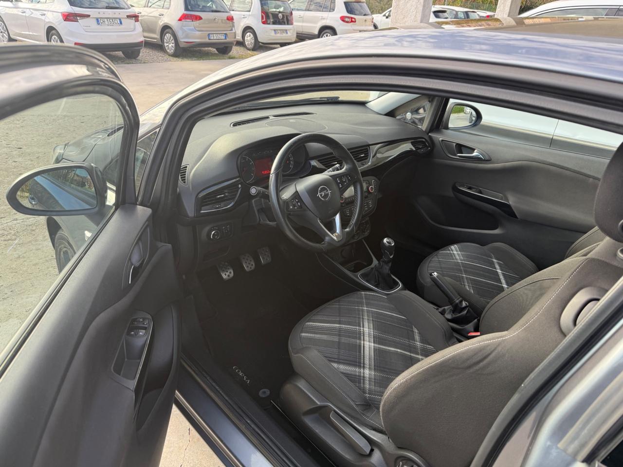 Opel Corsa 1.4 90CV GPL Tech Coupé b-Color