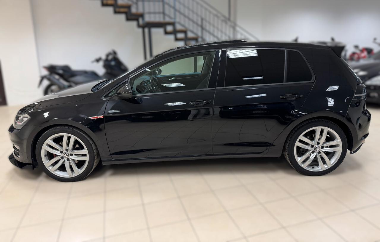 Volkswagen Golf 1.4 TSI 140 CV DSG GTI
