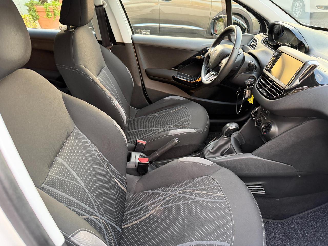 Peugeot 208 5 Porte 208 5p 1.4 hdi 8v Allure