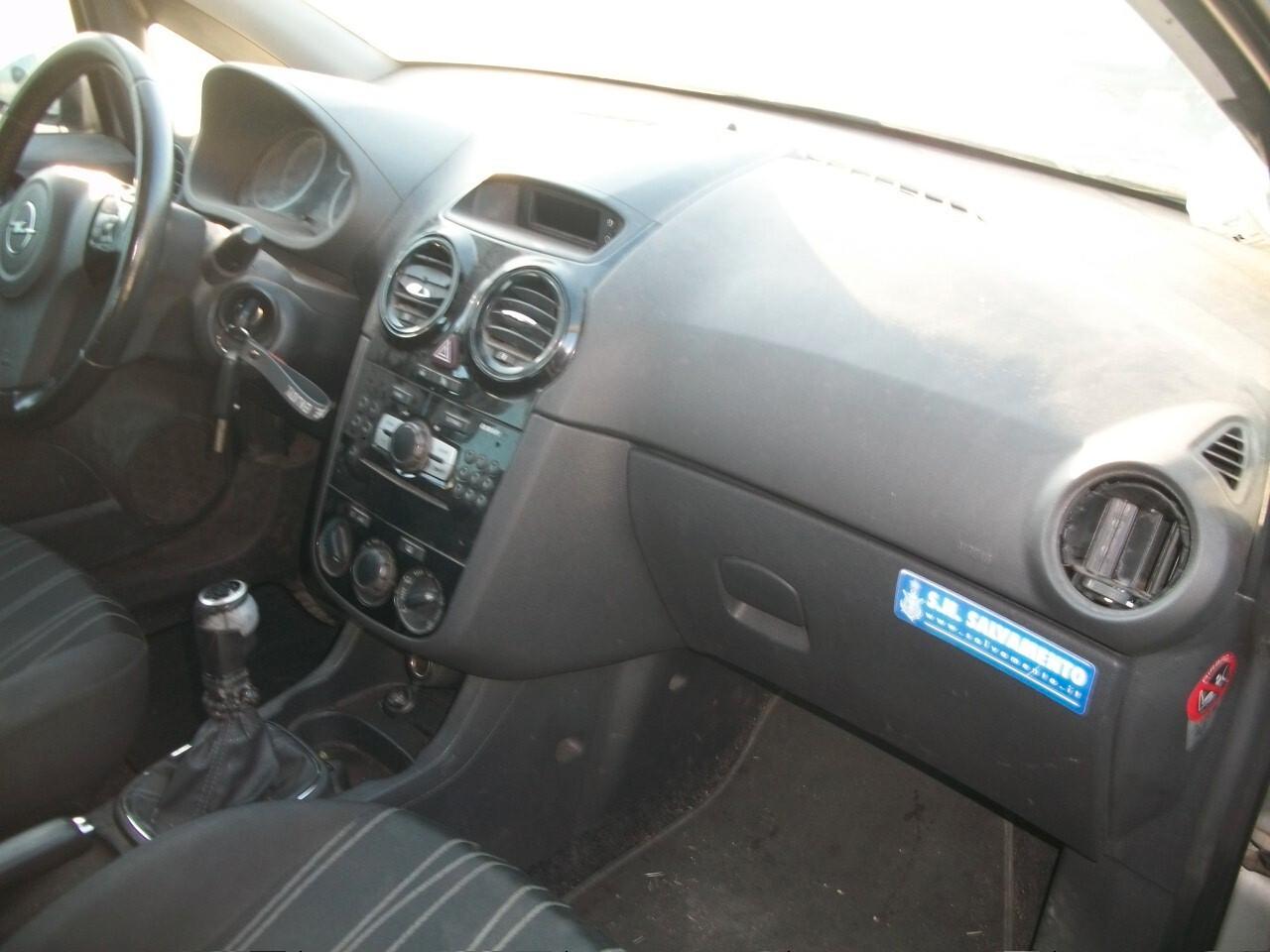 Opel Corsa 1.3 CDTI 75CV ecoFLEX 5 porte Club EURO 04 KM 230450 SI NUOVI PATENTATI COME VISTA