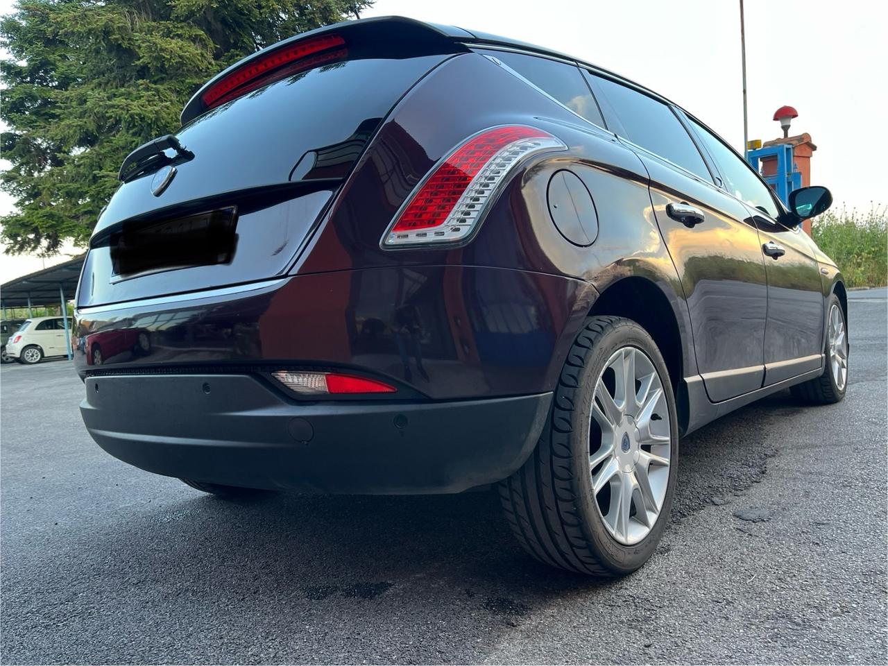 Lancia Delta 1.6 MJT DPF Platino-Km219000-