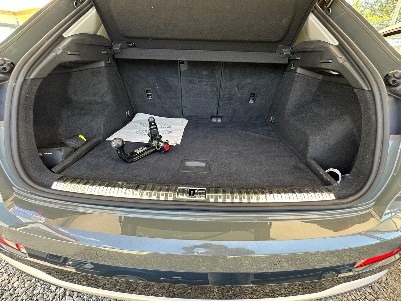 Audi Q3 35 TDI S tronic Business