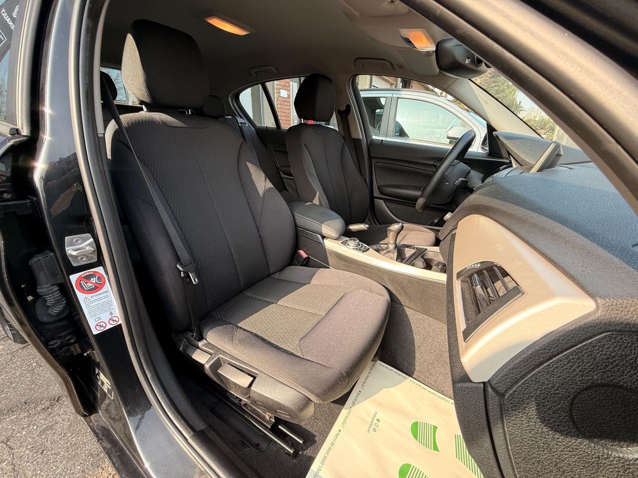 Bmw 118 118d 5p. Unique