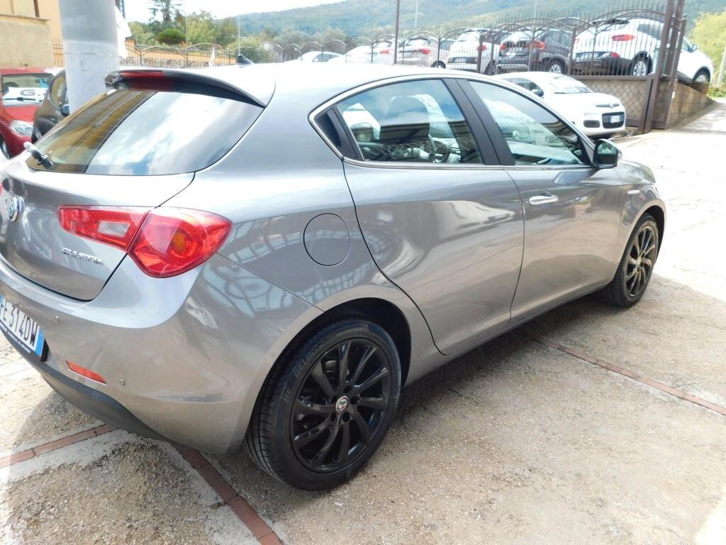 Alfa Romeo Giulietta 1.6 JTDm-2 120 CV Distinctive