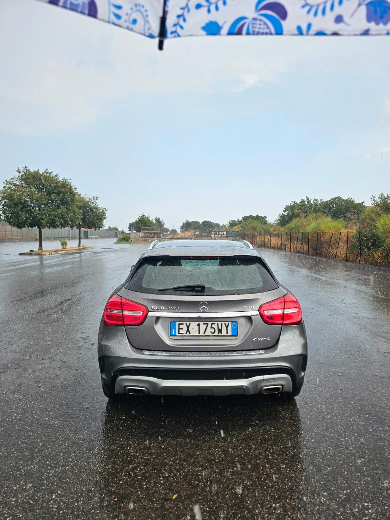 Mercedes-benz GLA 200d Automatic 4Matic Premium AMG