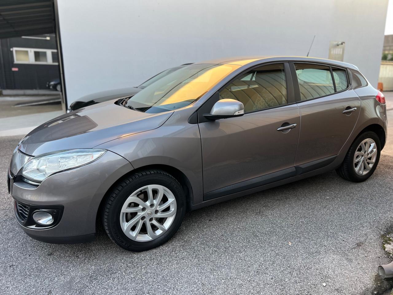 Renault Megane Mégane 1.5 d per NEOP - Garanzia 12 Mesi