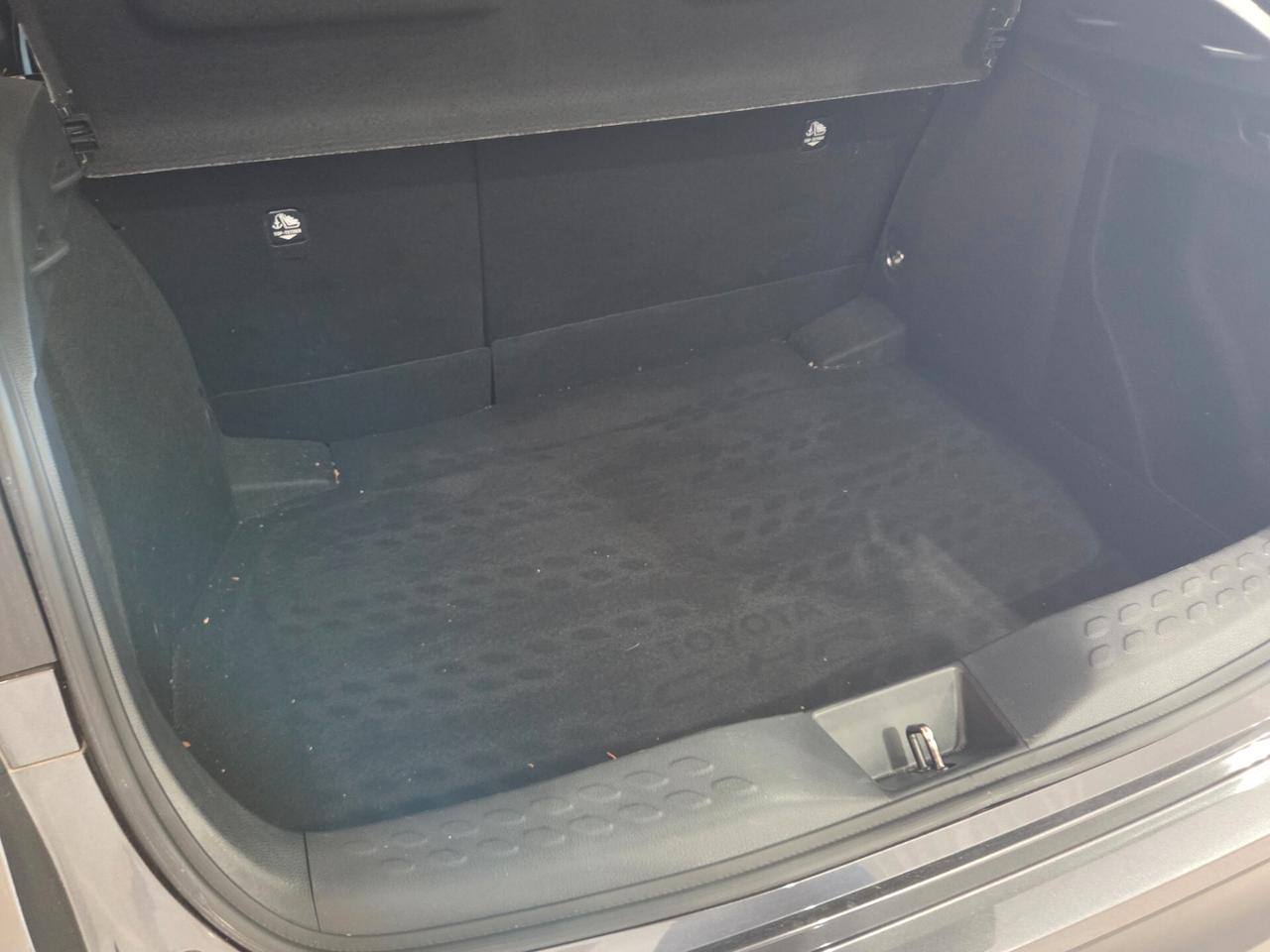 Toyota C-HR 1.8 Hybrid E-CVT Business