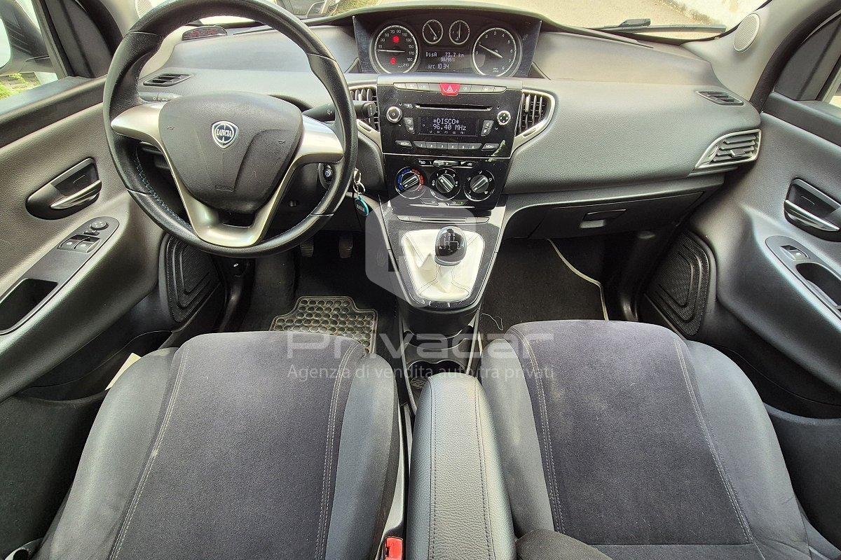 LANCIA Ypsilon 1.2 69 CV 5 porte Gold