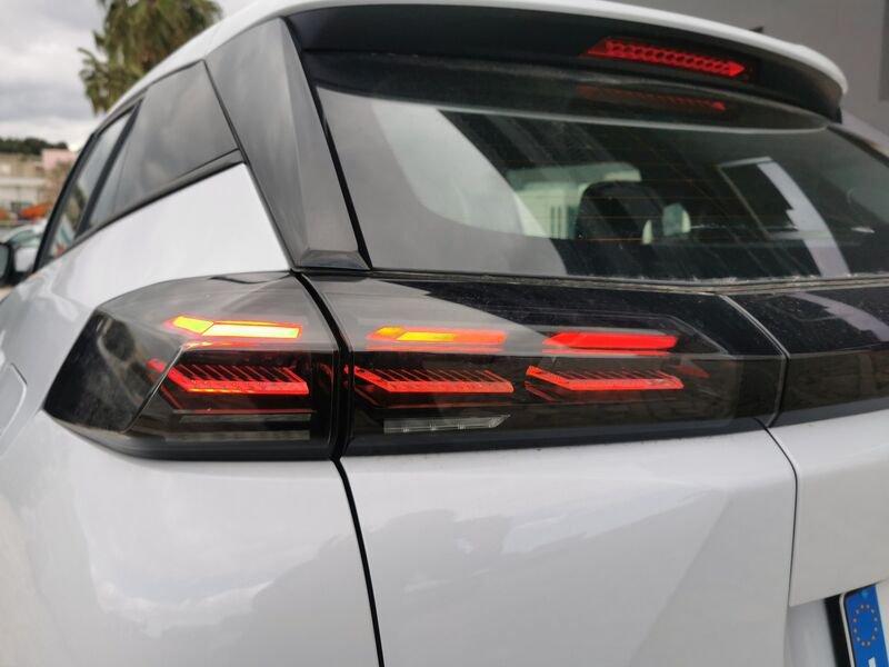 Peugeot 2008 PureTech 100 S&S Style