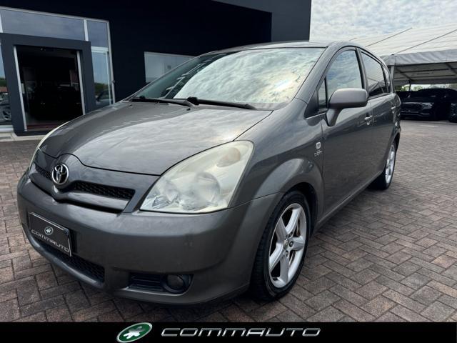 TOYOTA Corolla Verso 2.2 16V D-4D D-Cat