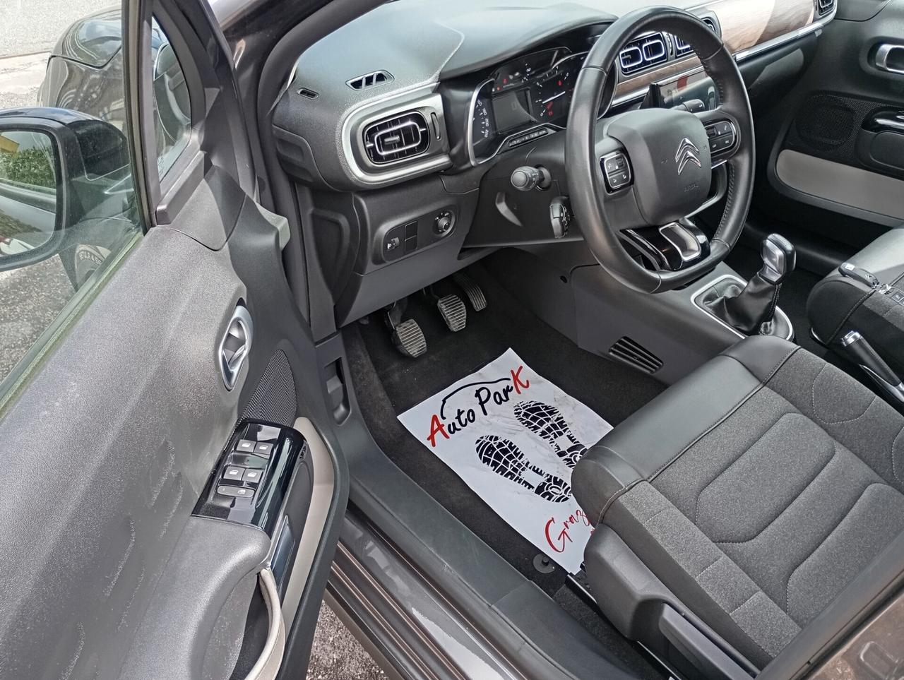 Citroen C3 1.2 PureTech 83CV Shine Pack
