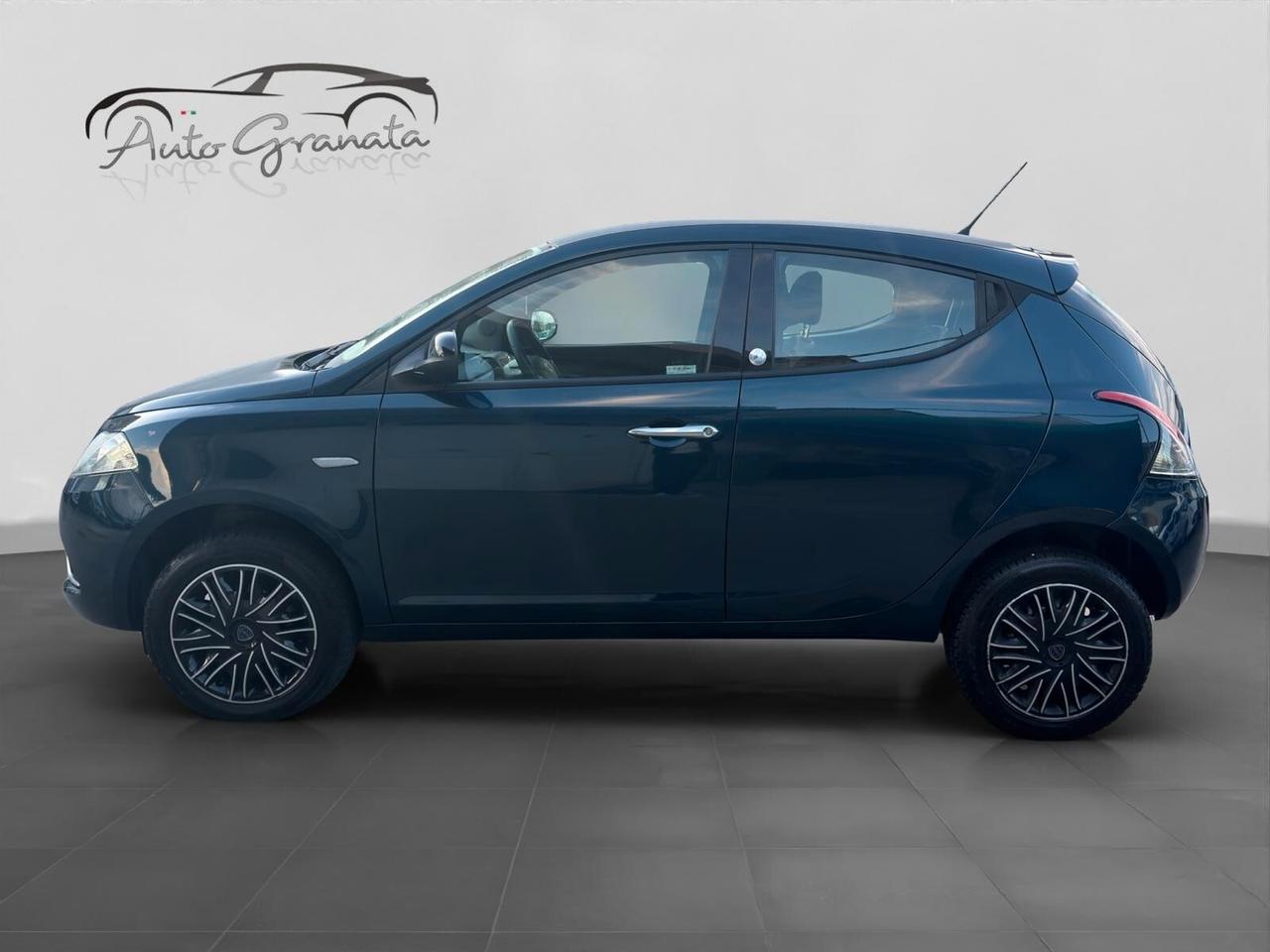 Lancia Ypsilon 0.9 85cv Ecochic Gold