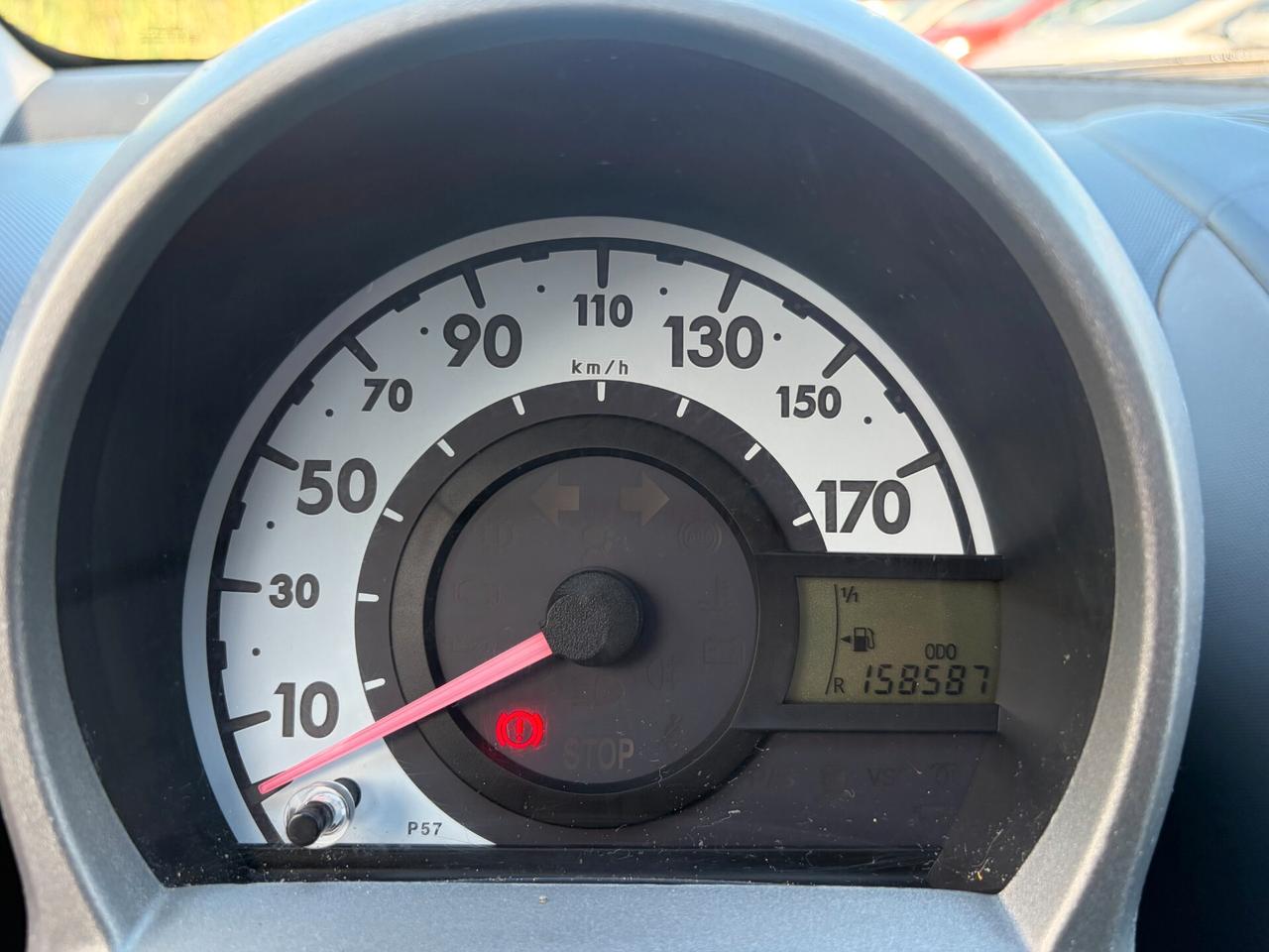 PEUGEOT 107 1.0 68CV 158.000KM ANNO 2011 ADATTA NEOPATENTATI