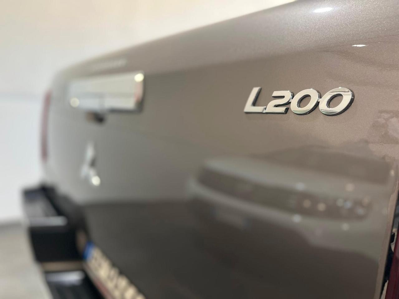 MITSUBISHI L200 2.3 D Double Cab 4x4 *2021* *UNICOPRO* *FULL*