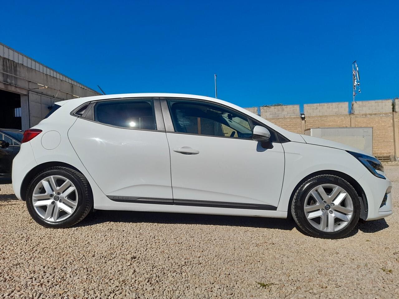 Renault Clio TCe 90 CV SOLO 92000KM NEOPATENTATI