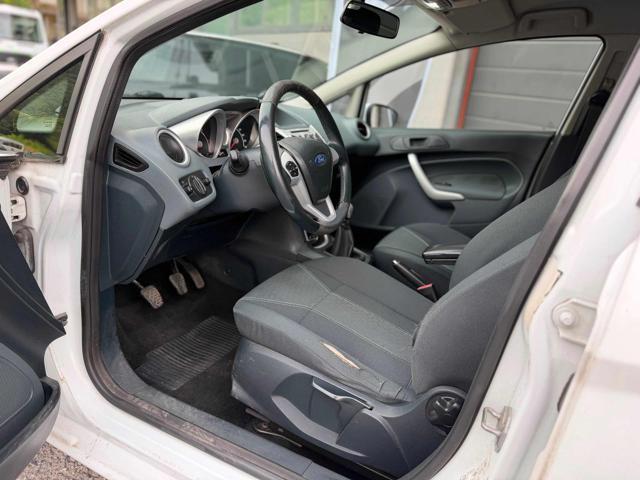 FORD Fiesta 1.4 TDCi 68CV 5 porte Titanium