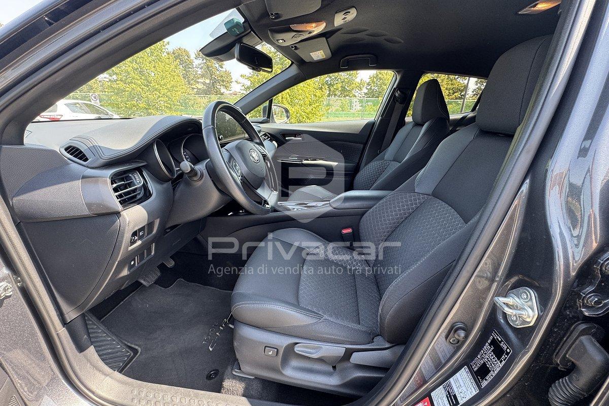 TOYOTA C-HR 2.0 Hybrid E-CVT Trend