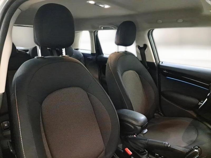 MINI COOPER ESSENTIAL AUTO 5 PORTE BERLINA