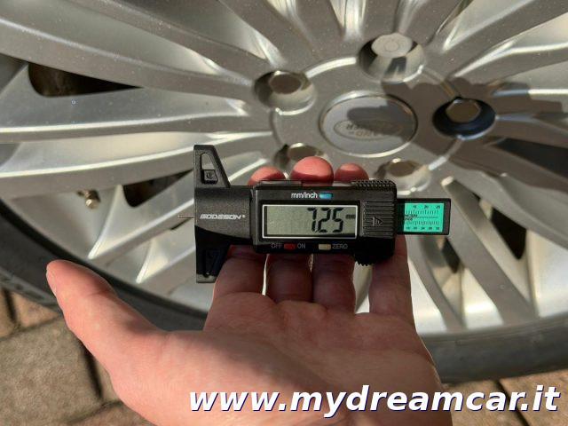 LAND ROVER Discovery 3.0 SDV6 306 CV HSE