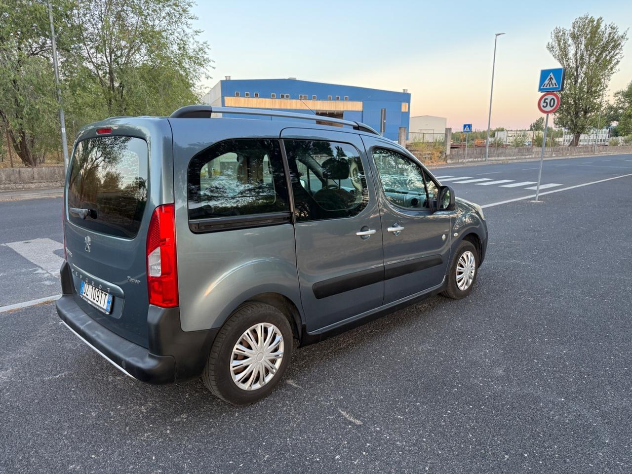 Peugeot Partner Tepee 1.6 HDi 90CV Outdoor