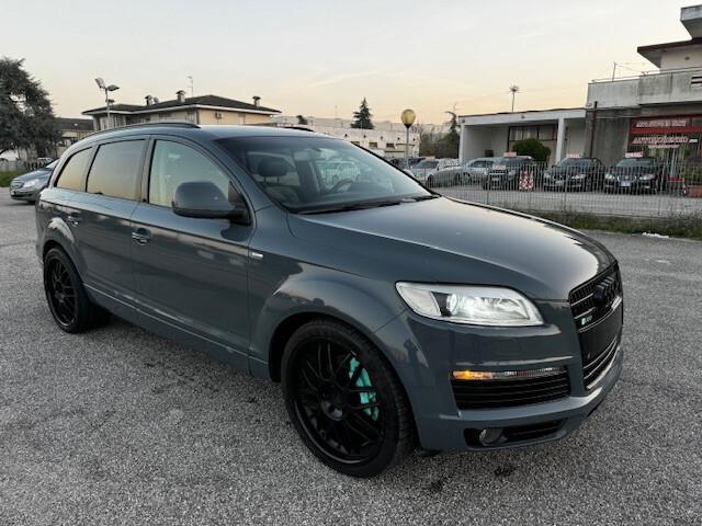 Audi Q7 3.0 V6 TDI 233CV quattro tiptronic